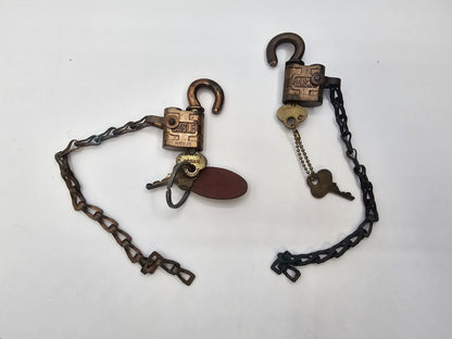Pair Of Antique WW1 WW2 Eagle US Navy Padlocks With 2 Keys Each 