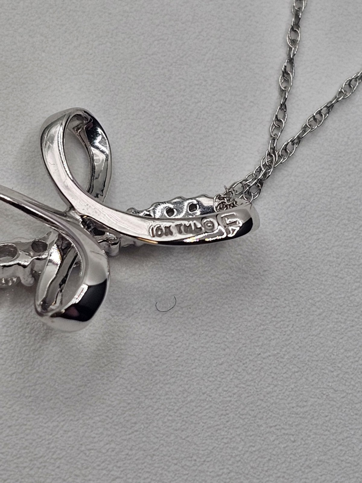 10k White Gold Cross Pendant & 10k White Gold Necklace W 8 Clear Stones 18 In