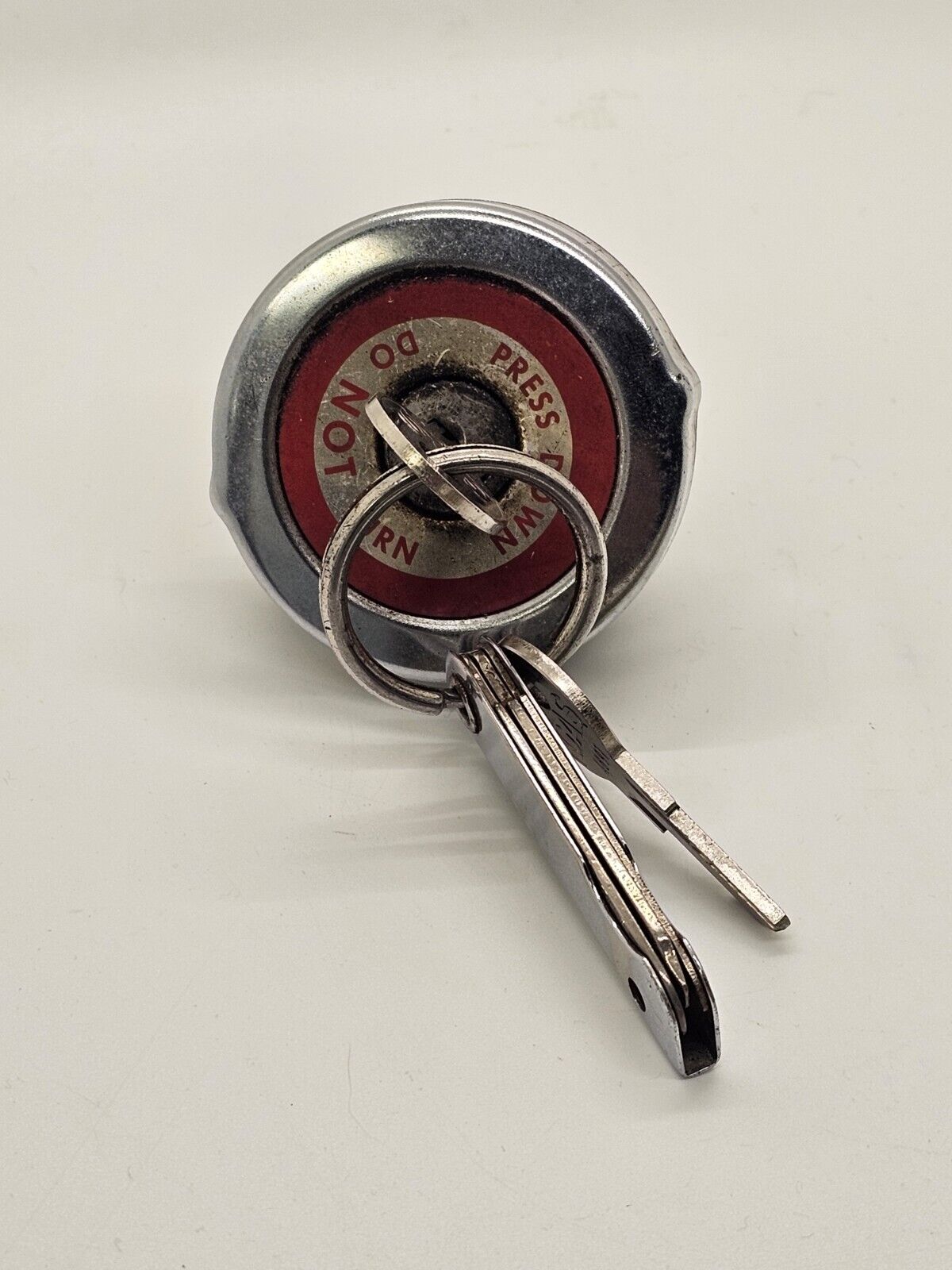 Vtg 1974 Husqvarna Motorcycle Vented Chrome Locking Gas Cap XO-1908 