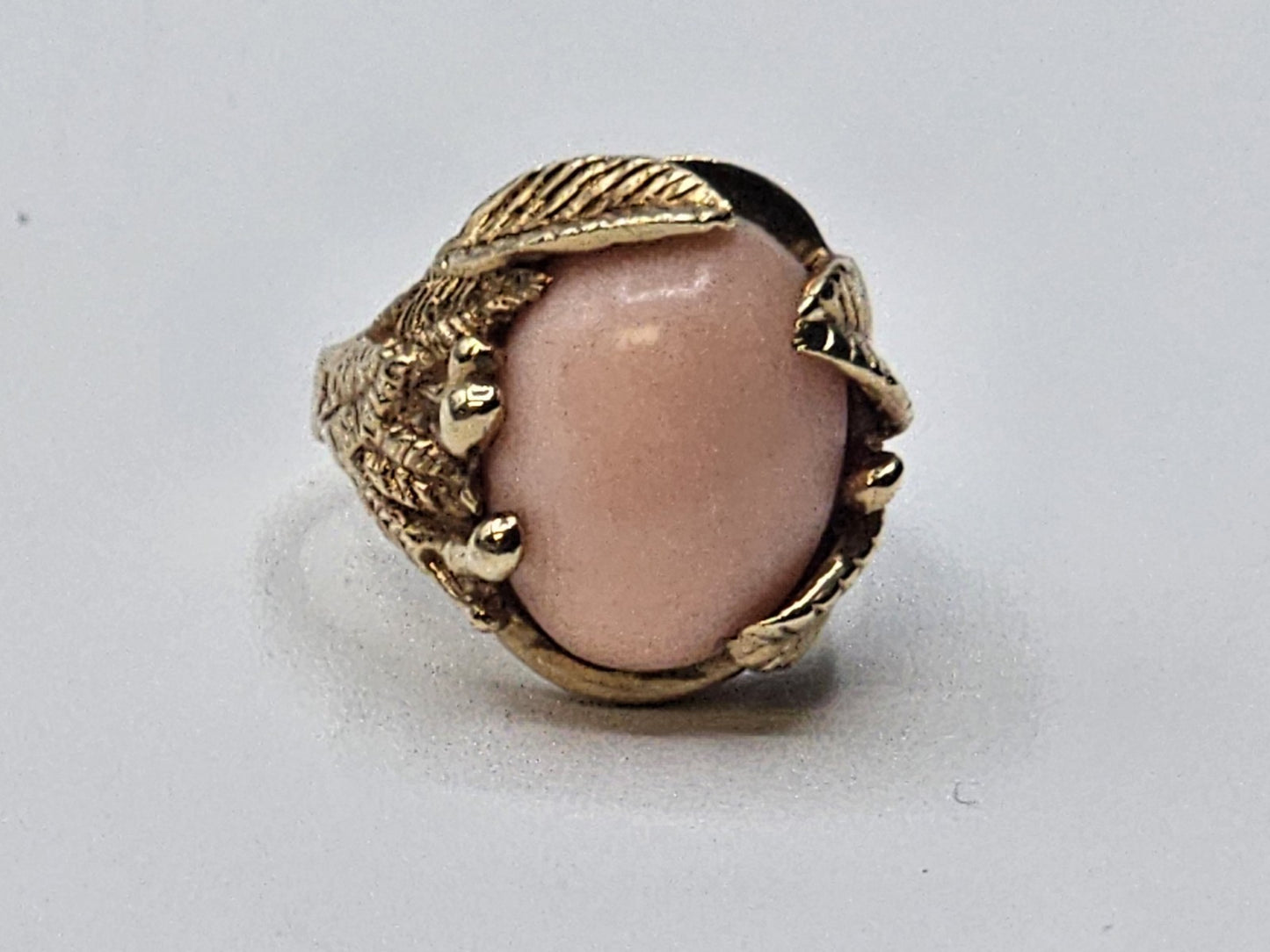 Vtg Nikko 14K Yellow Gold Angel Skin Coral Cocktail Ring Size 6 Appx 11 Grams