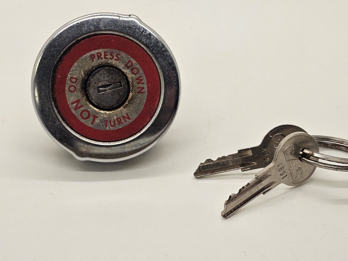 Vtg 1974 Husqvarna Motorcycle Vented Chrome Locking Gas Cap XO-1908 