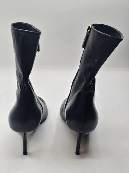 Gucci 246688 Black Leather Zip Up Ankle Boots Size 36.5 Used