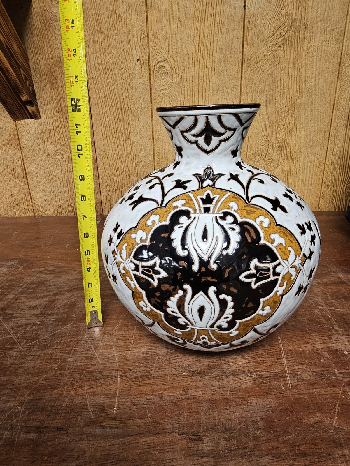 Maitland Smith Ceramic Porcelain Decorative Accent Vase 11.5 In T Brown & White