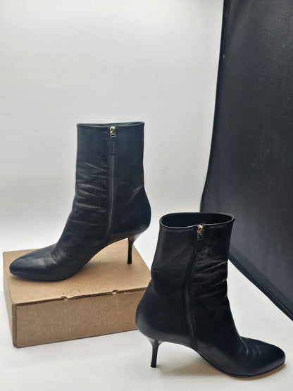 Gucci 246688 Black Leather Zip Up Ankle Boots Size 36.5 Used