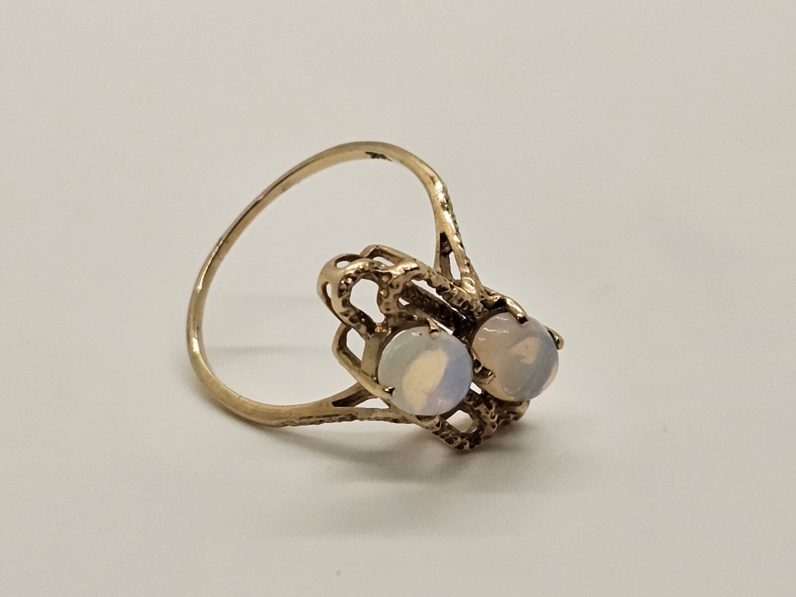 Vtg 10k Yellow Gold Ring With 2 Oval Opals Size 6.5-7, 1.99 Grams Cocktail Ring