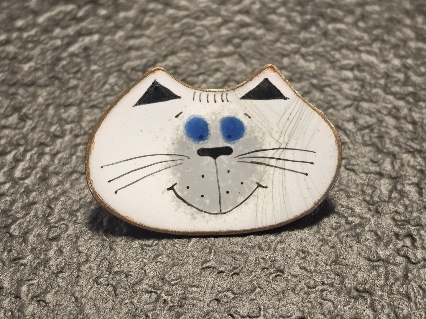 Vtg Nanci Mid Century Enamel On Copper Pin Brooch White Cat Face MCM Signed