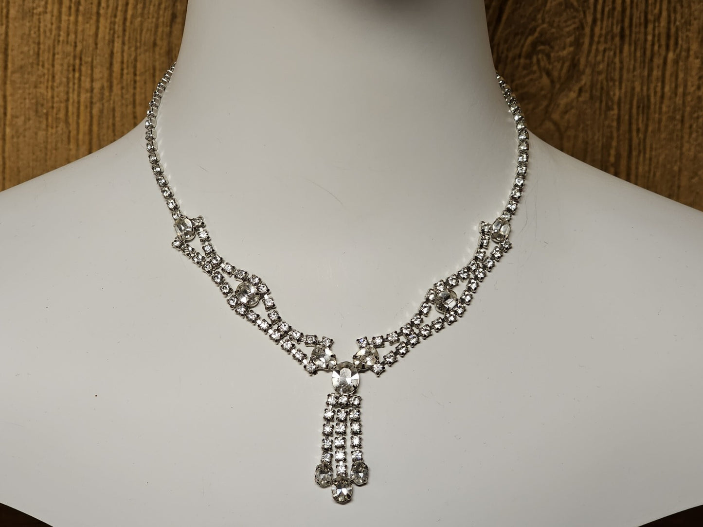 Vintage Sparkly Rhinestone Statement Necklace Choker 16 Inch High Quality 