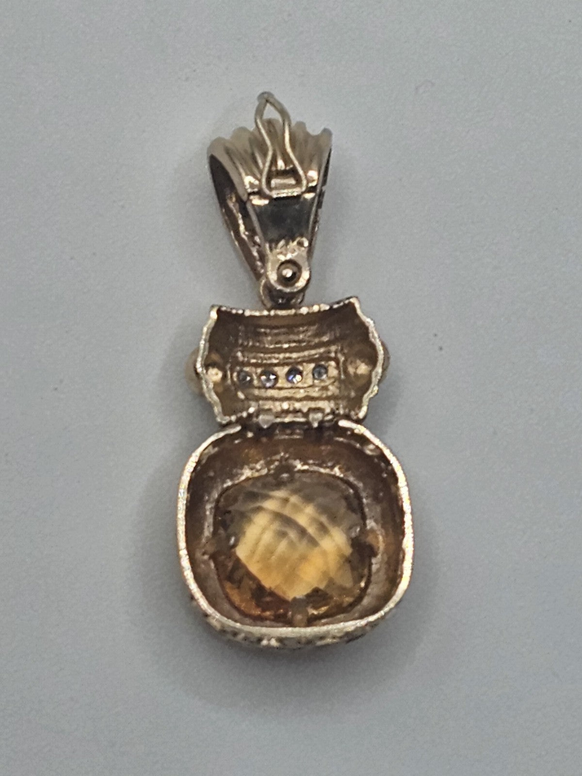 14k Yellow Gold Citrine Pendant W 4 Clear Stones 5.9 Grams 1.25 Inches Long 