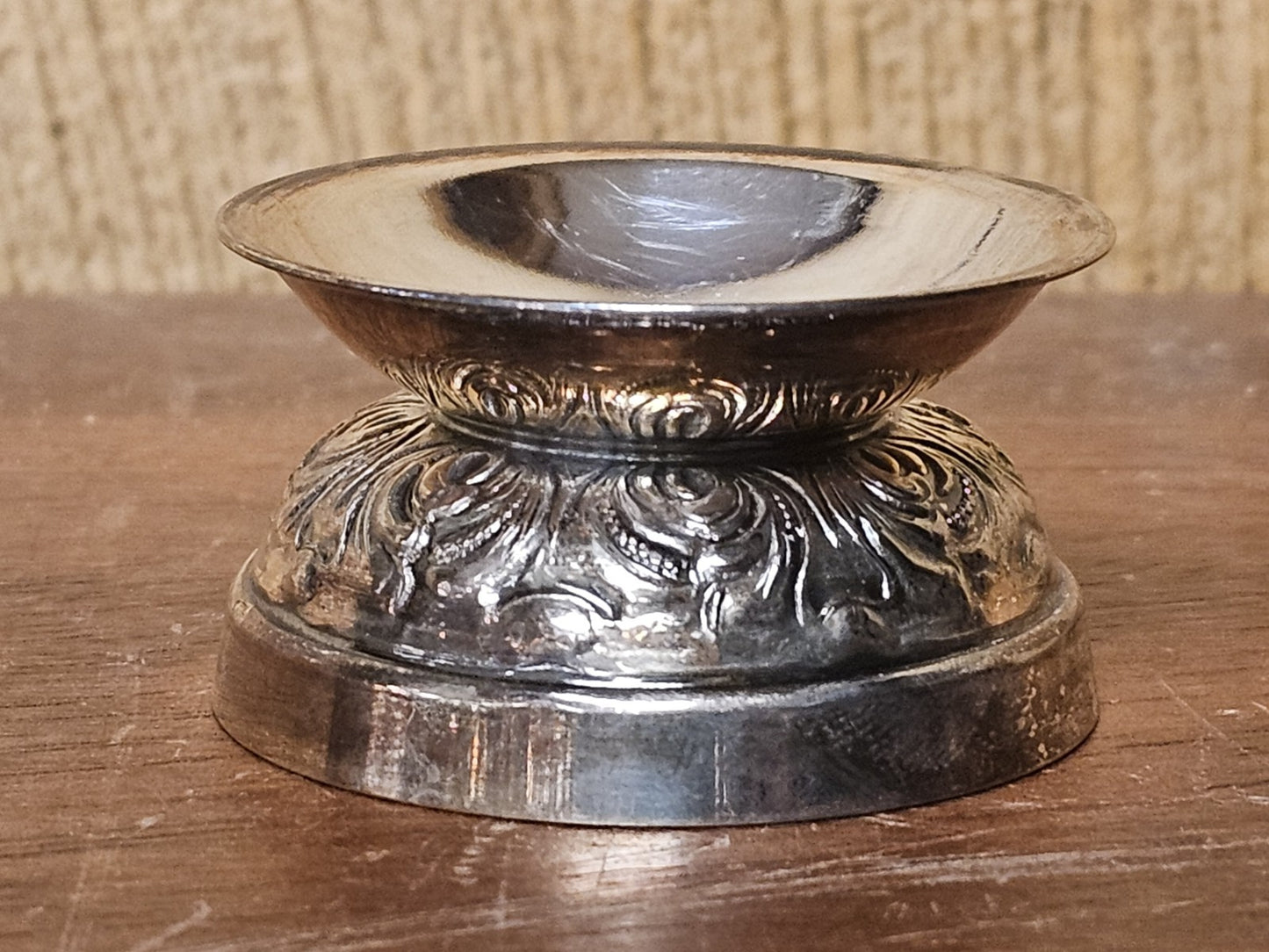 Waterford Crystal Lismore Annual Repousse Egg W Silver Plate Stand 1993 Ireland