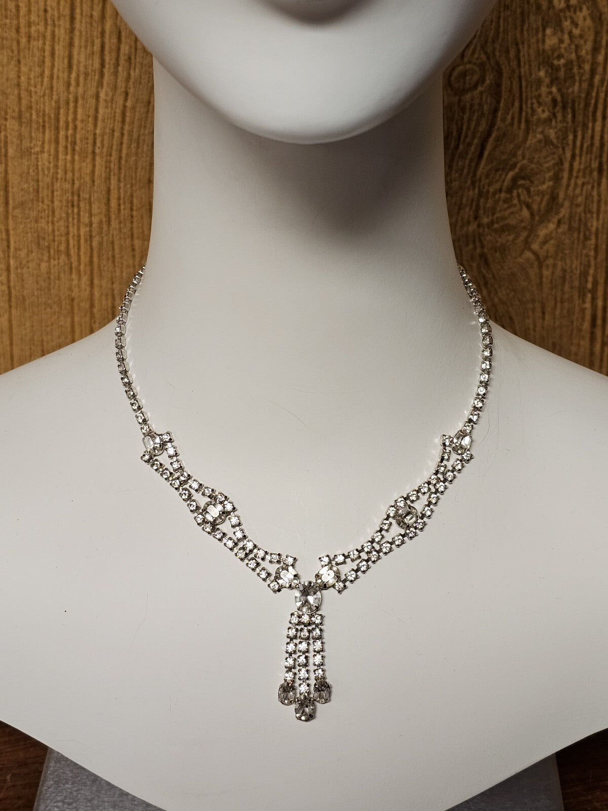 Vintage Sparkly Rhinestone Statement Necklace Choker 16 Inch High Quality 