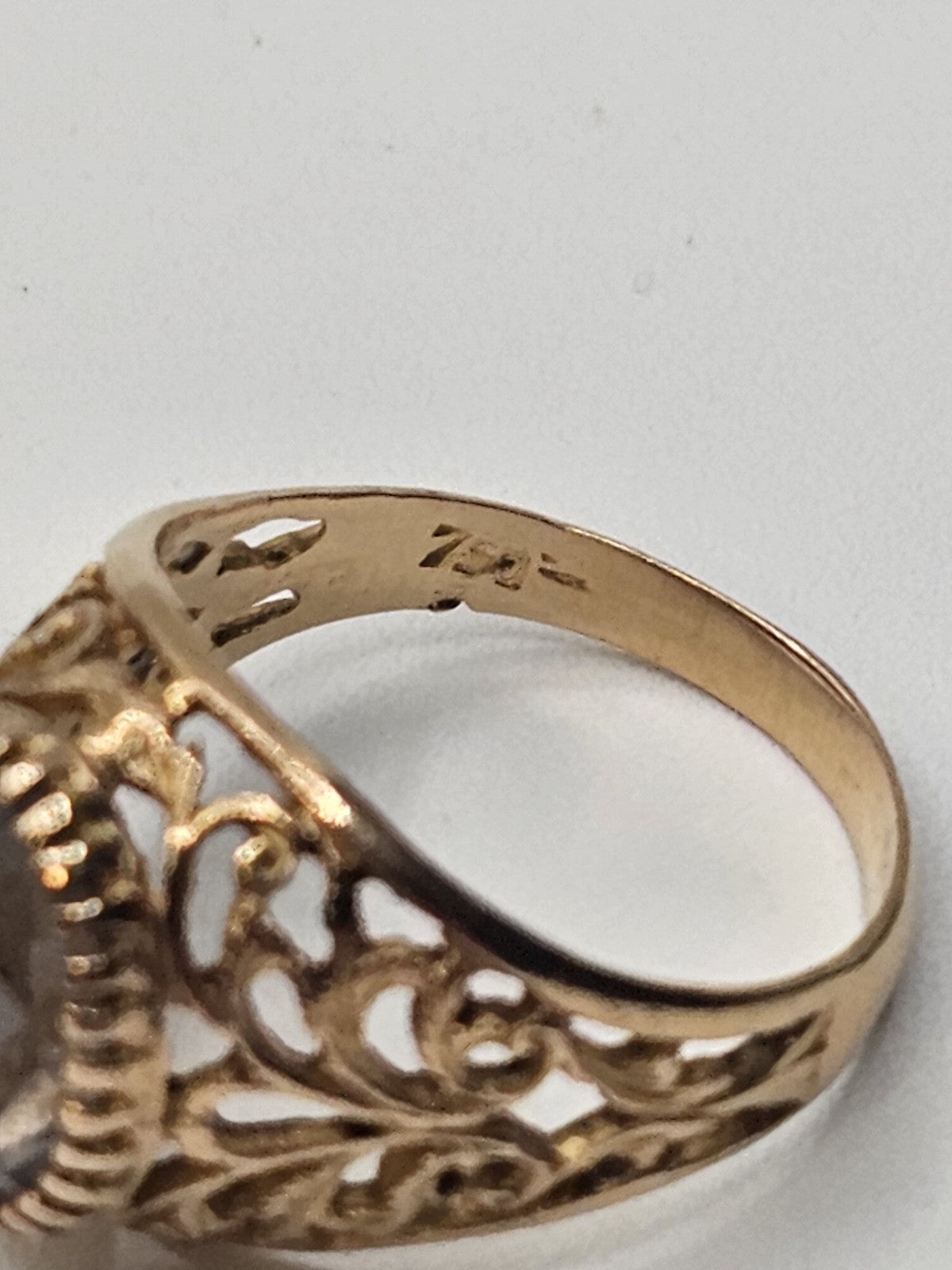 750 18k Yellow Gold Smoky Topaz Quartz Cocktail Ring 3.5 Grams Size 5.25
