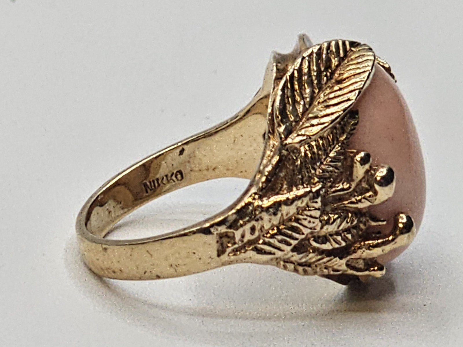 Vtg Nikko 14K Yellow Gold Angel Skin Coral Cocktail Ring Size 6 Appx 11 Grams