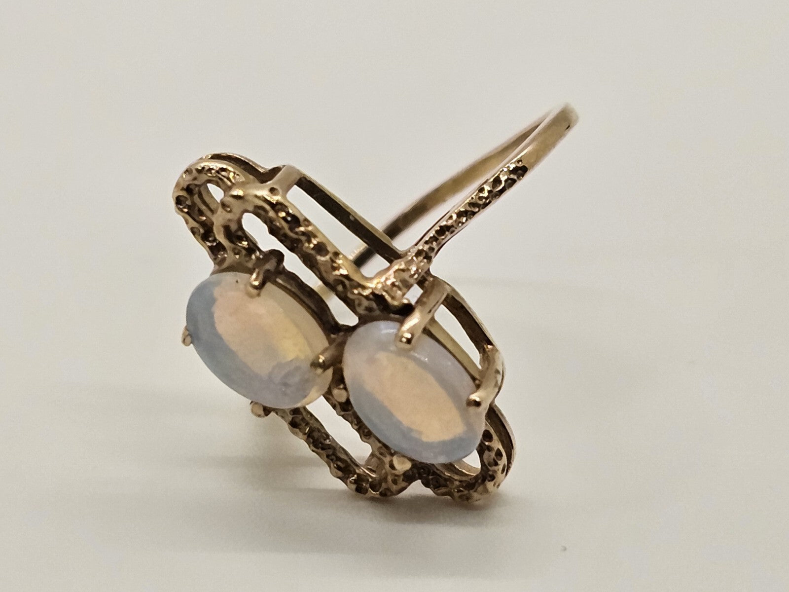 Vtg 10k Yellow Gold Ring With 2 Oval Opals Size 6.5-7, 1.99 Grams Cocktail Ring
