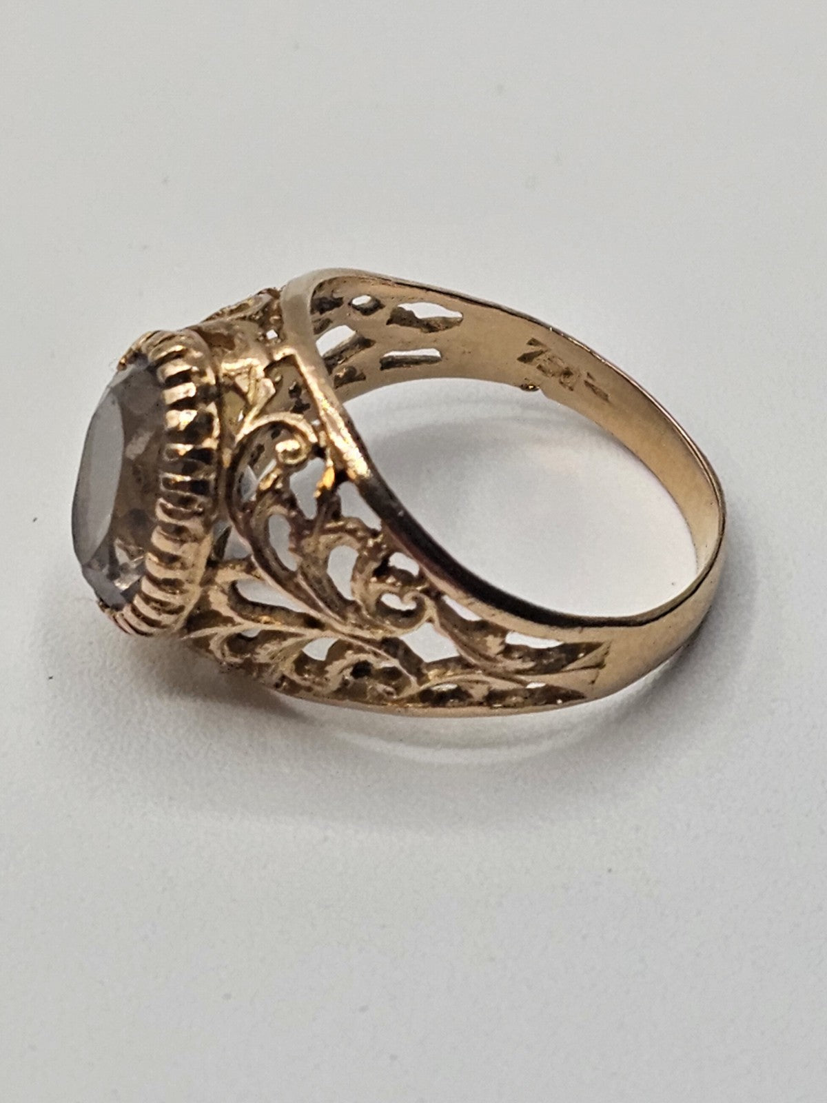 750 18k Yellow Gold Smoky Topaz Quartz Cocktail Ring 3.5 Grams Size 5.25