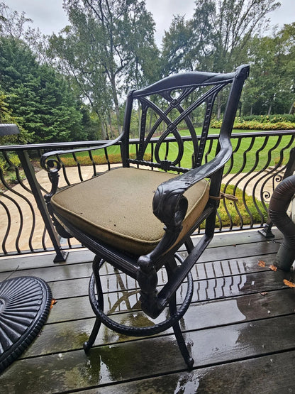 Gensun Grand Terrace Outdoor Cast Aluminum Pub Table & 2 Stools Chairs