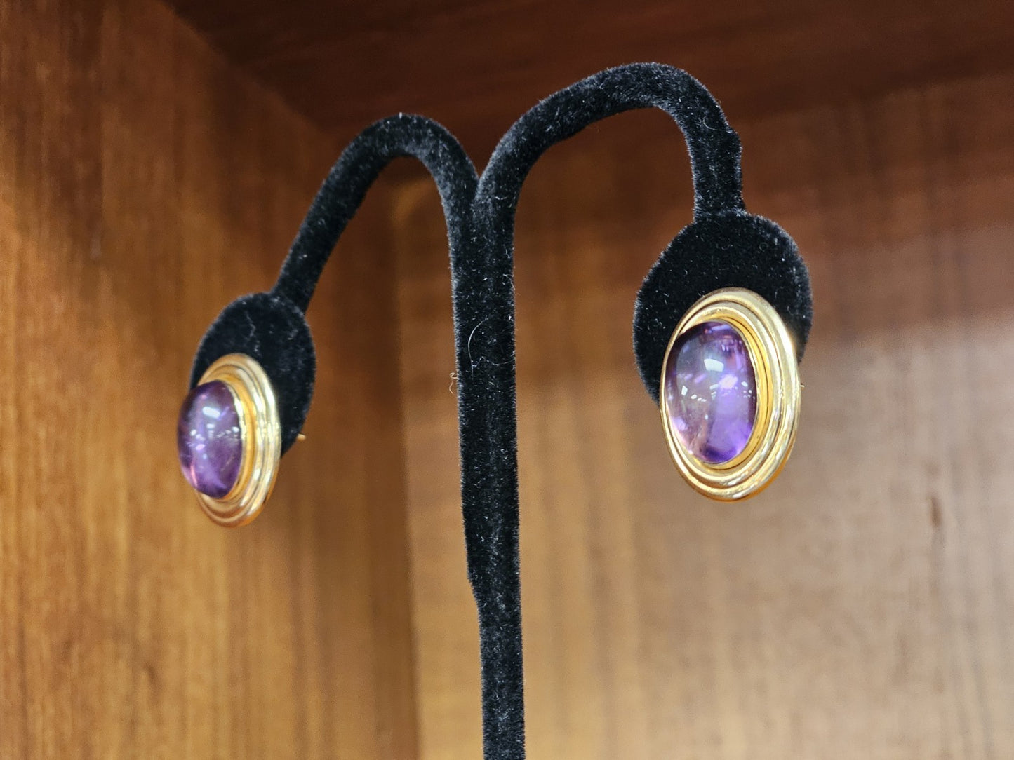 Vtg 14K Yellow Gold Oval Amethyst Cabochon Earrings 7 Grams 1 In Long