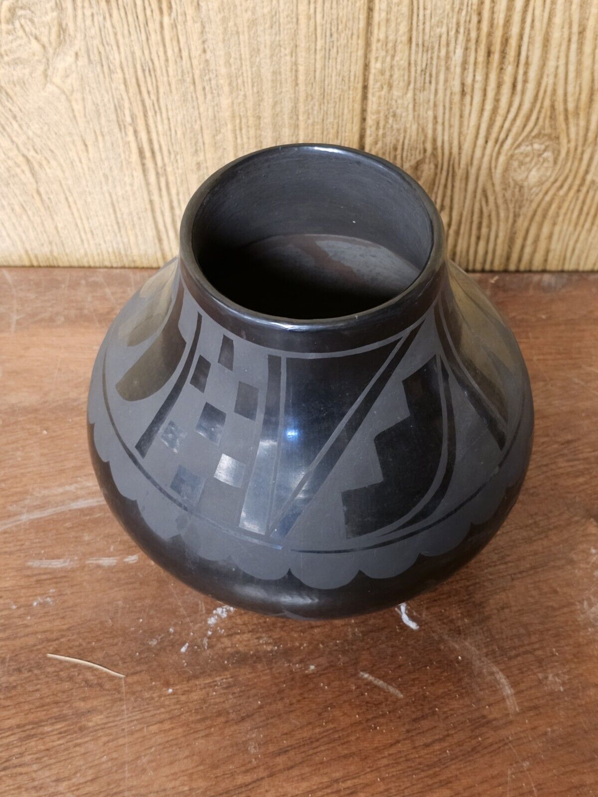 Cynthia Starflower San Ildefonso Pueblo Pottery Blackware Pottery Vase 7 In Tall