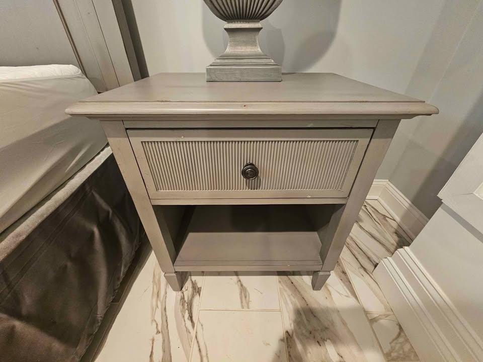 Queen Size Bassett Bedroom Set  Night stand with electrical access. Great condition