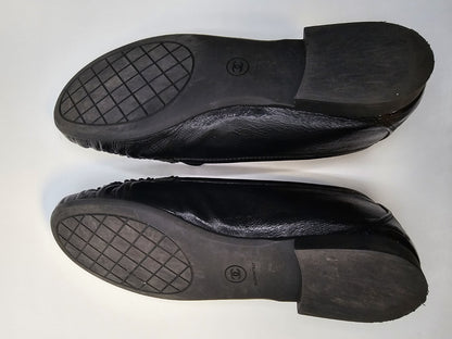 Chanel Loafers Size 37 Crinkled Patent Calfskin Black Used Good Condition 