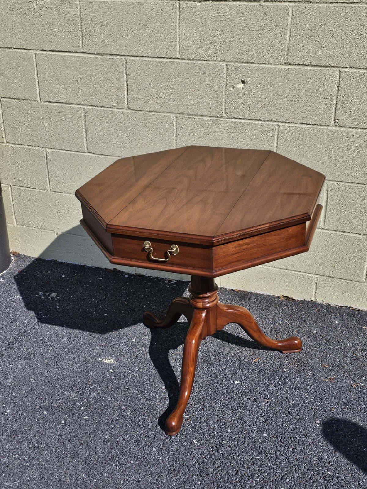 Henkel Harris Jefferson Black Cherry Octagon Flip Top Pedestal Center Side Table