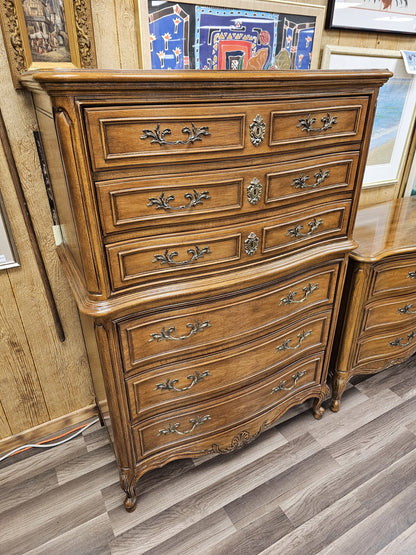 Thomasville French Provincial Style Bedroom Set Highboy & Long Dressers