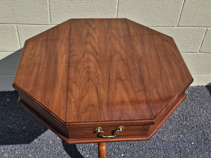 Henkel Harris Jefferson Black Cherry Octagon Flip Top Pedestal Center Side Table